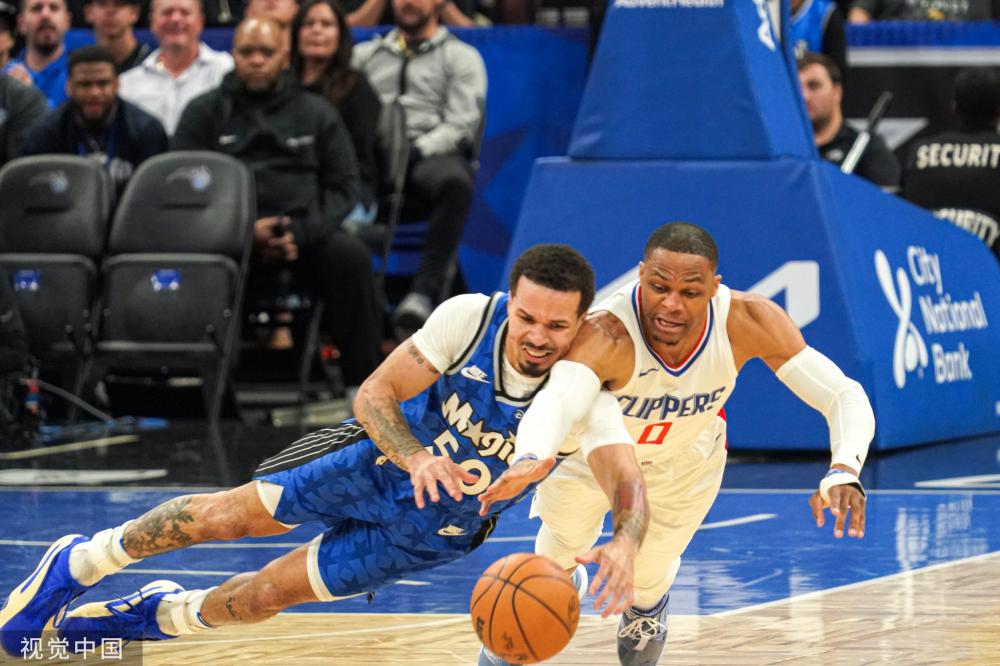 而国足却在 而国足却在