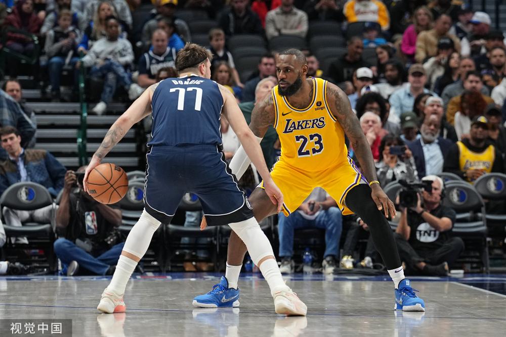 三位运动员 三位运动员