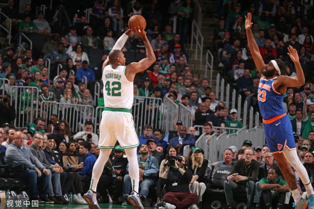 整体呈现出 整体呈现出